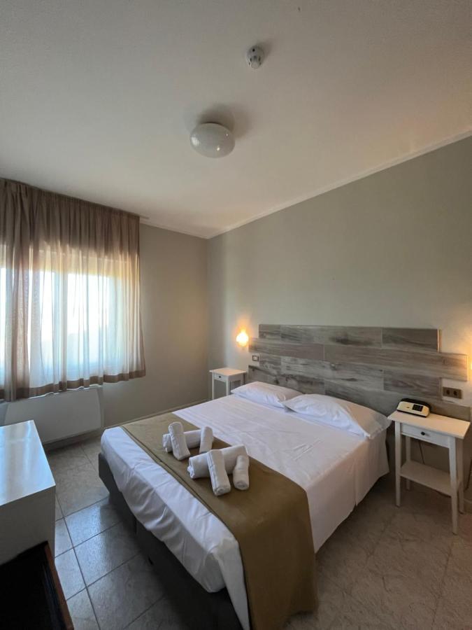 Hotel Letizia Follonica Exterior foto